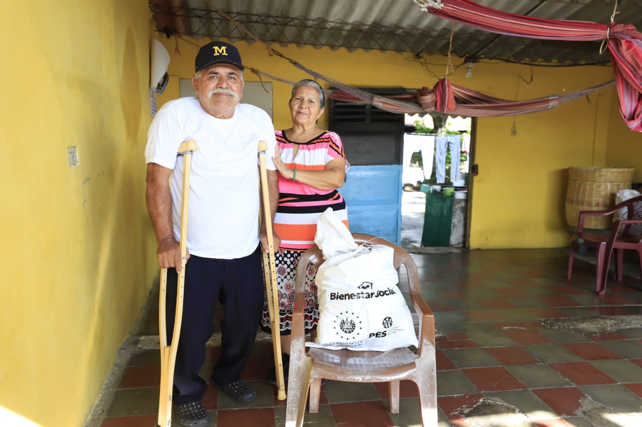 Salvadoreños agradecen entrega de paquetes alimentarios por parte Gobierno salvadorenos-agradecen-entrega-de-paquetes-alimentarios-por-parte-gobierno